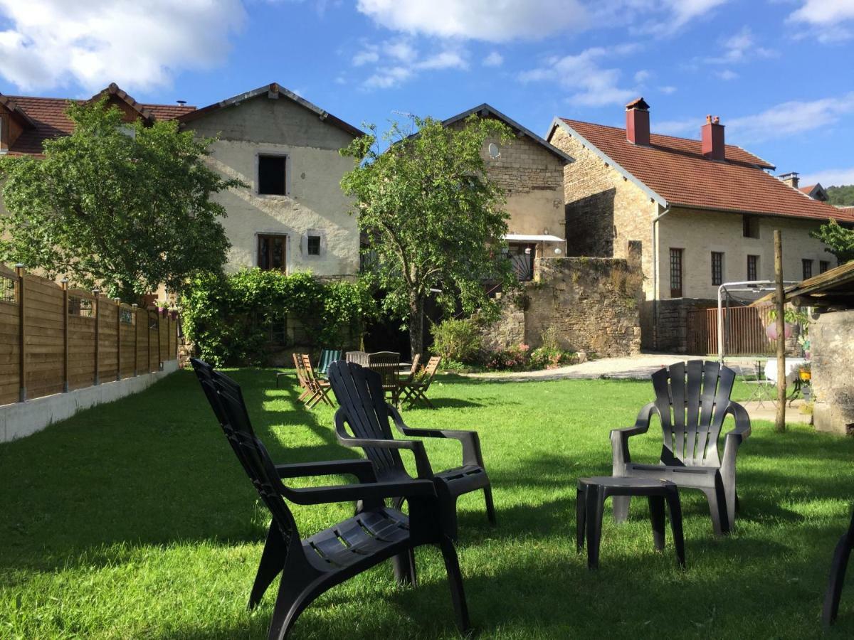 Gite Sur Loue Ornans Exteriör bild
